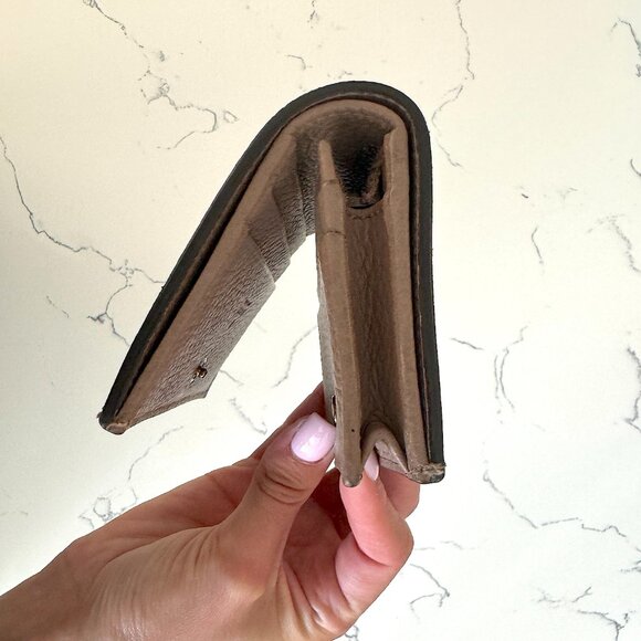 Authentic Gucci Blind for Love Bee Leather Creamy Pink Wallet - Picture 11 of 15